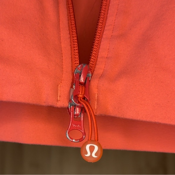 lululemon Define Jacket with Hood - Picture 6 of 6